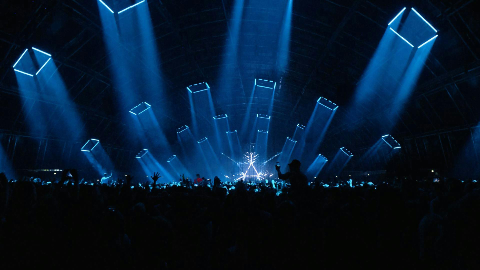 Eric Prydz presents HOLO