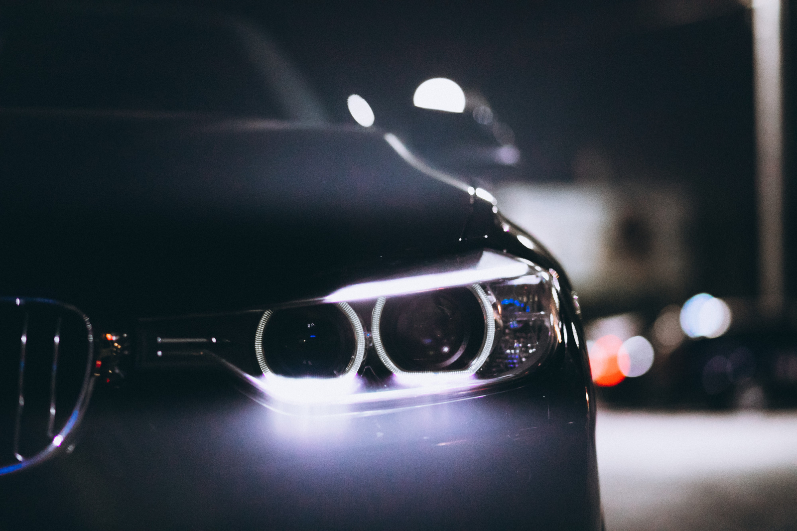 The Latest In <b><i>Lighting Technology </b></i>