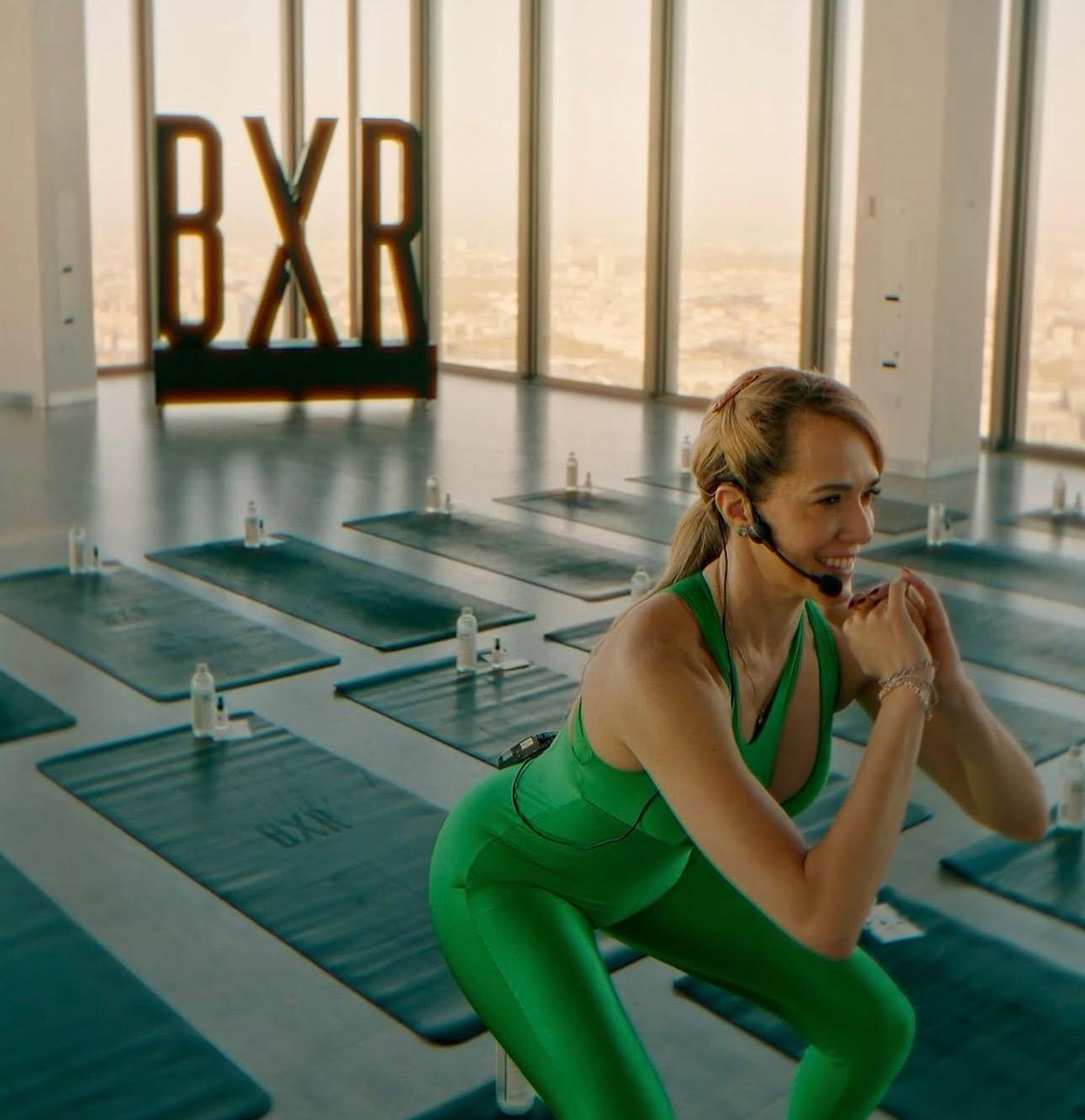 Woman doing fitness class in Horizon 22