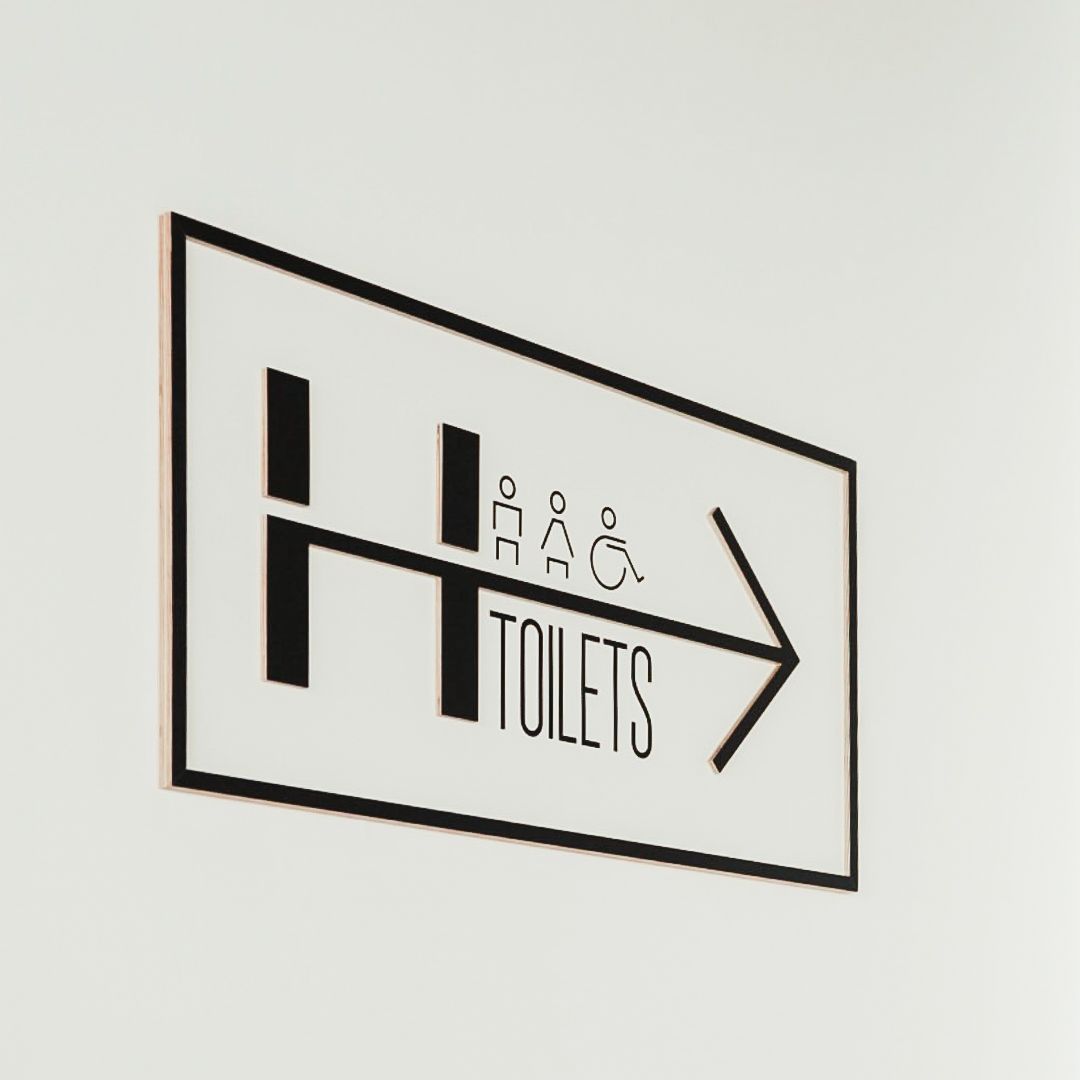 Horizon 22 Toilet sign