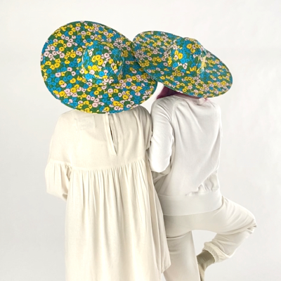 duo in flowerbed packable sun hat