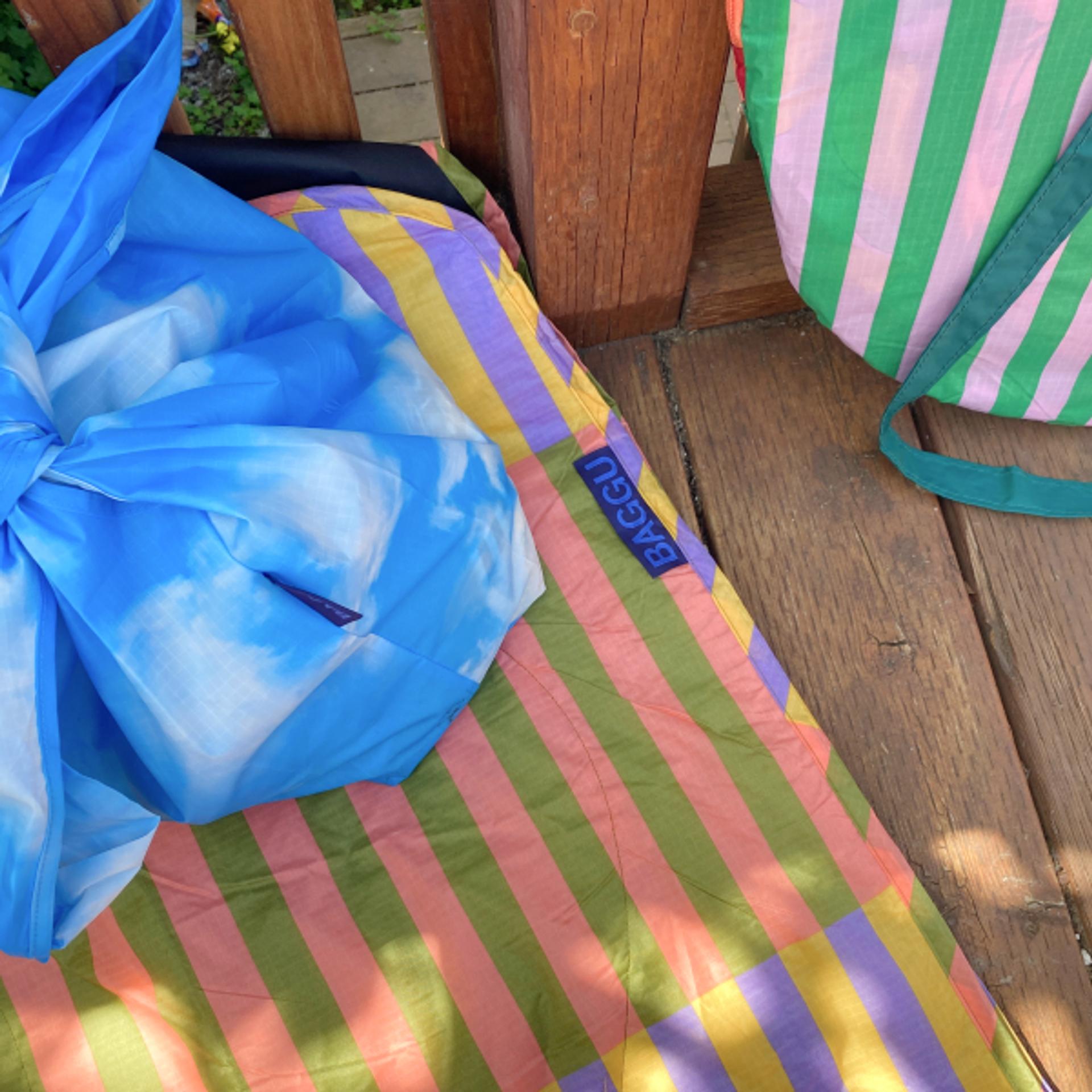 Horizontal Duck Bag Black Baggu