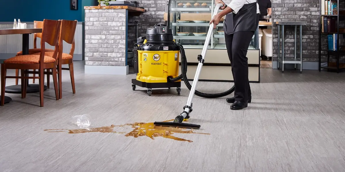 Maintaining Clean Restaurant Floors During Peak Hours