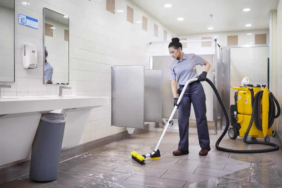 How to Clean Restrooms: The Definitive Guide to Restroom Cleaning