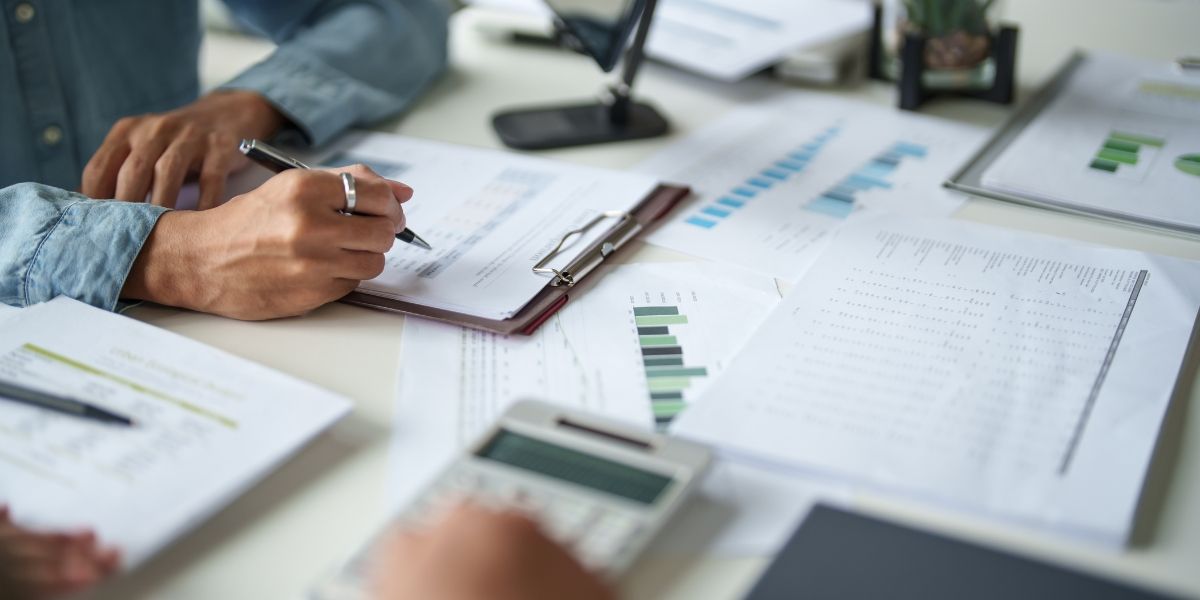 How to Audit Cleaning Quality: Tools, Metrics, and Client Reporting