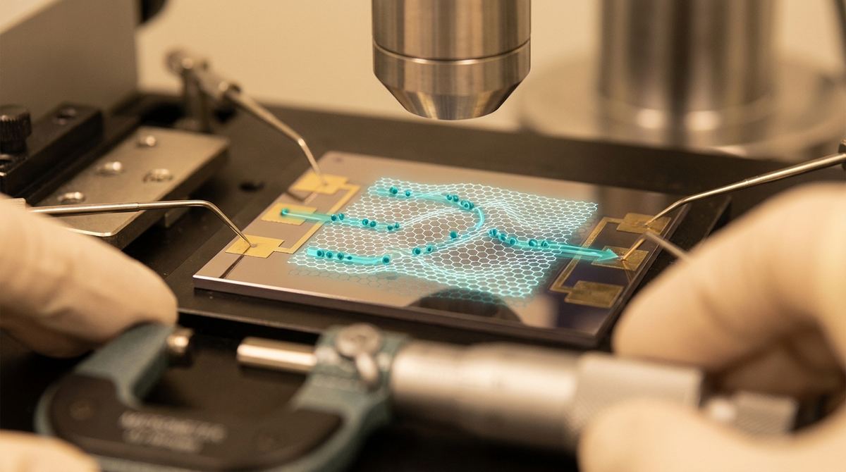 858. 3D Atomic Imaging of Graphene Dynamics from a Single Low-Dose TEM Snapshot