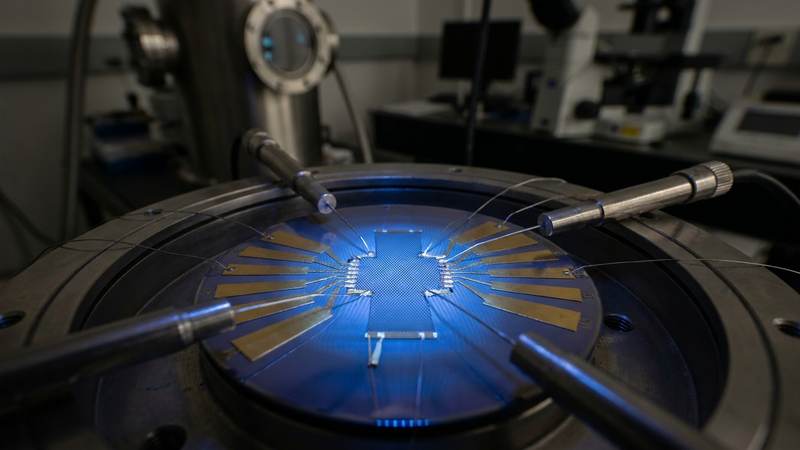 625. Practical Guide: Building a Quantum-Limited Vortex Sensor using Magic-Angle Twisted Graphene
