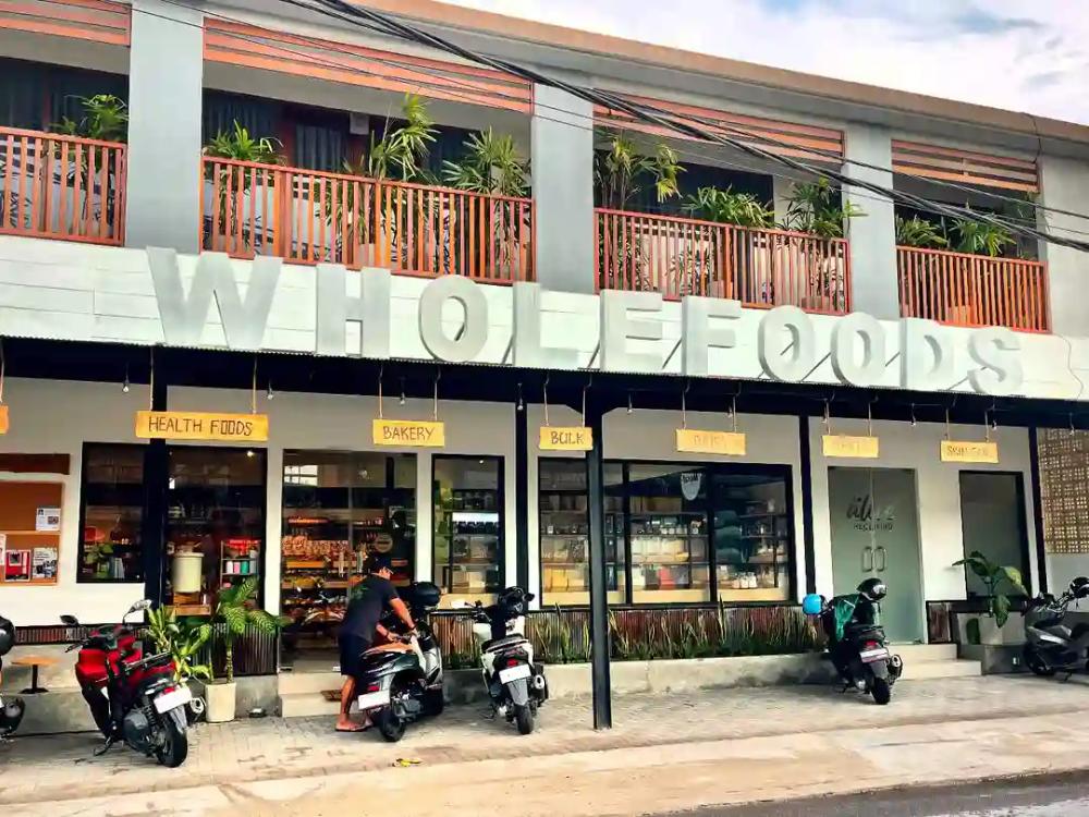 credit:-instagram-@alivewholefoodstorebali- credit:-instagram-@alivewholefoodstorebali-