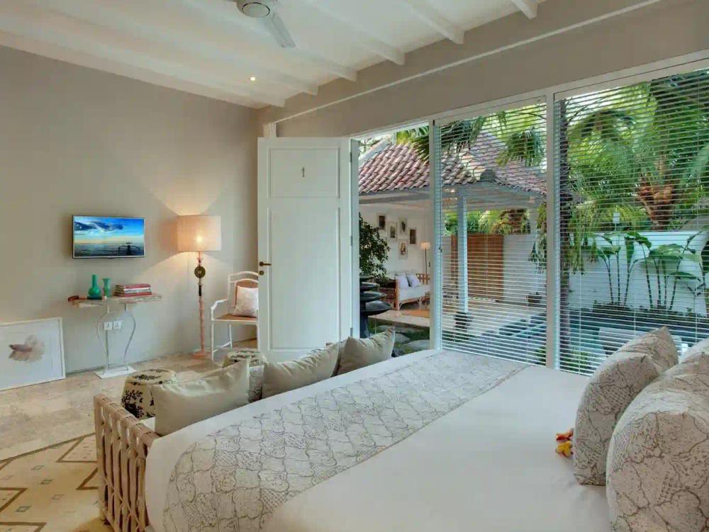 credit:-google-maps---room-&-vespa-4