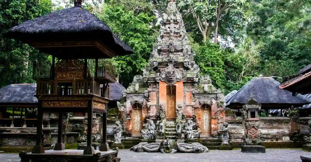 what-can-you-see-at-sacred-monkey-forest-sanctuary