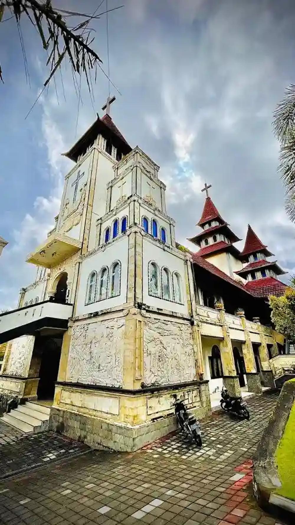 credit:-google-maps---gereja-kristen-protestan-di-bali-(gkpb)-jemaat-"marga-pakerti"-padang-tawang-|-shot-by-gregor-golob