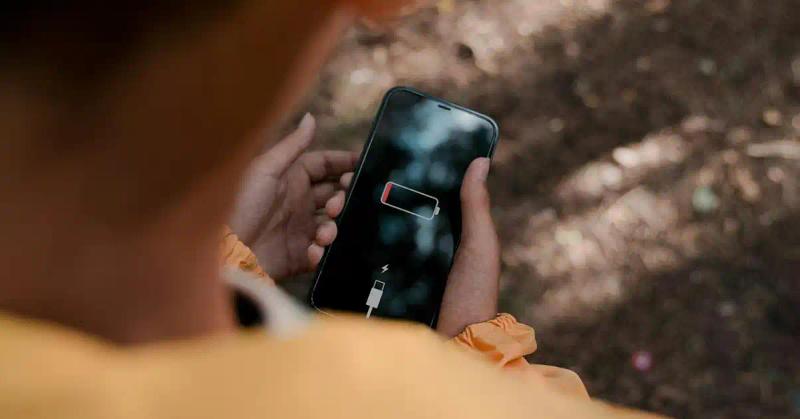 How to Save Phone Battery While Traveling in Bali