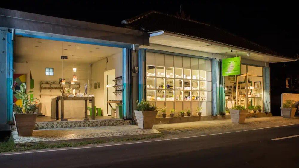 credit:-google-maps---canggu-shop credit:-google-maps---canggu-shop