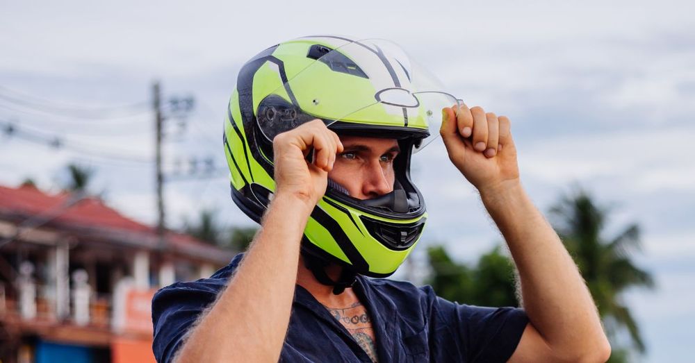 helmets-&-safety-gear