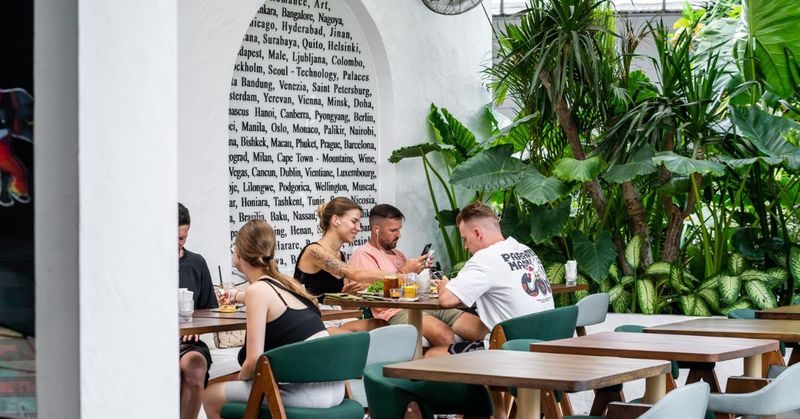 12 Urban Cafe