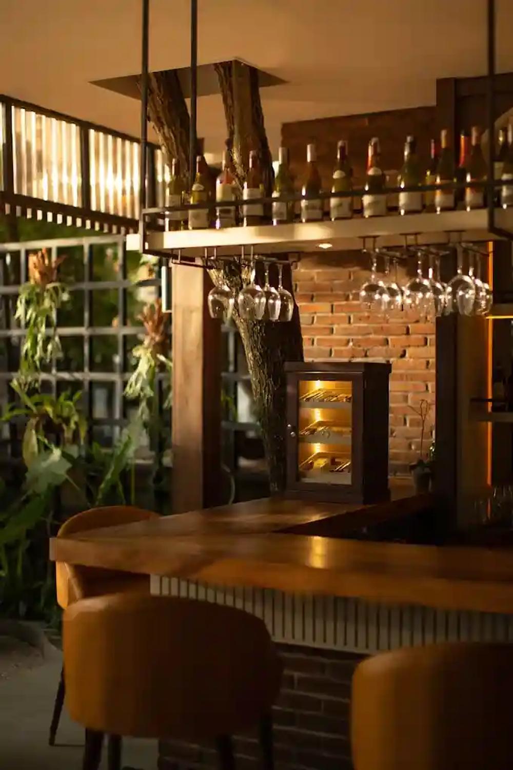 credit:-google-maps---cork-french-tavern