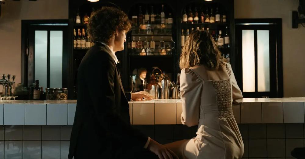 warm-night-with-cocktails-in-a-bar-in-seminyak-for-couples warm-night-with-cocktails-in-a-bar-in-seminyak-for-couples