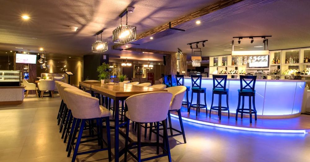 8trium-lounge-&-cafe---infinity8-bali