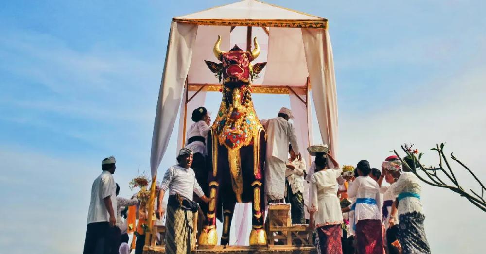 ngaben-ceremony-in-bali