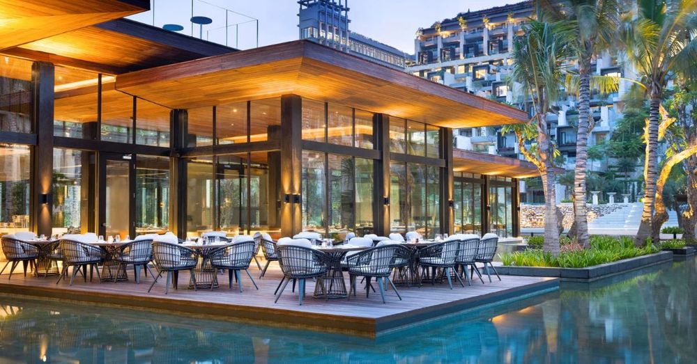 pala-restaurant-&-rooftop-bar-at-the-apurva-kempinski-bali