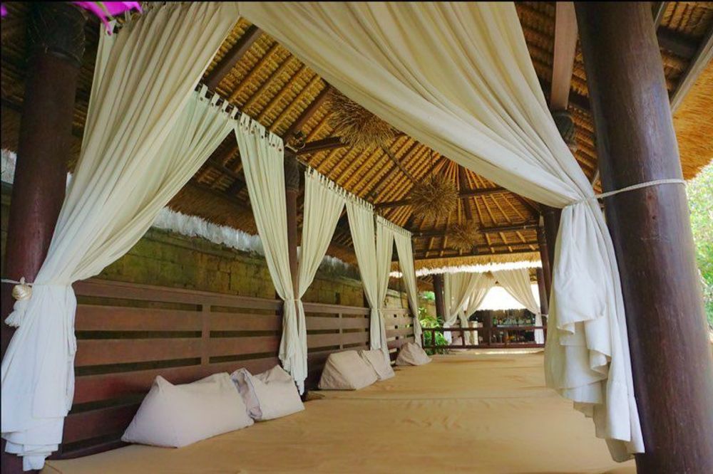 credit:-instagram-@theroyalbeachseminyakbali