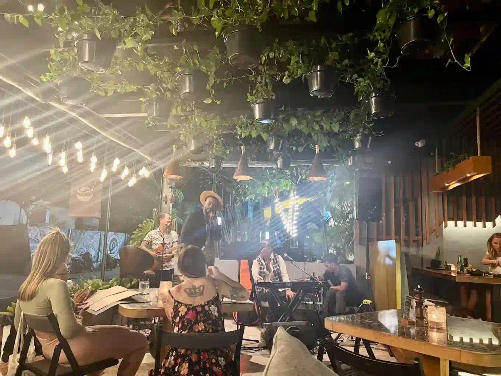 credit:-google-maps---shary-shary---restaurant-&-bar-|-shot-by-daria-michajlova