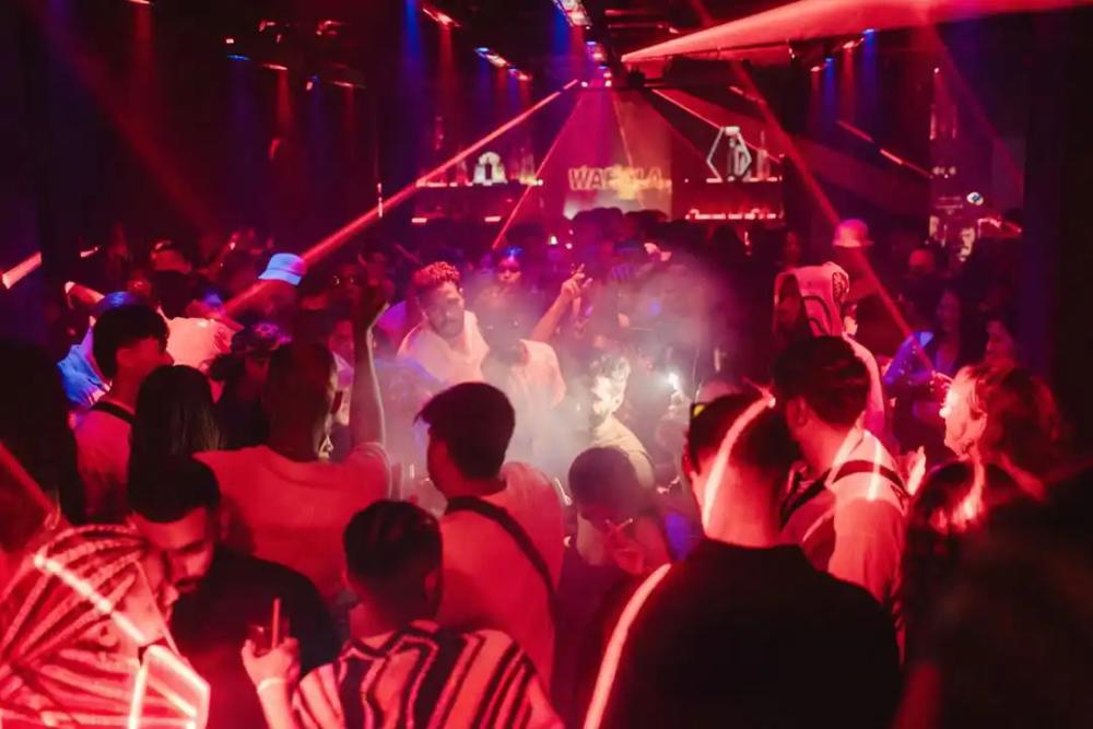 credit:-instagram-@themesabali-&-@afrobeatsasia