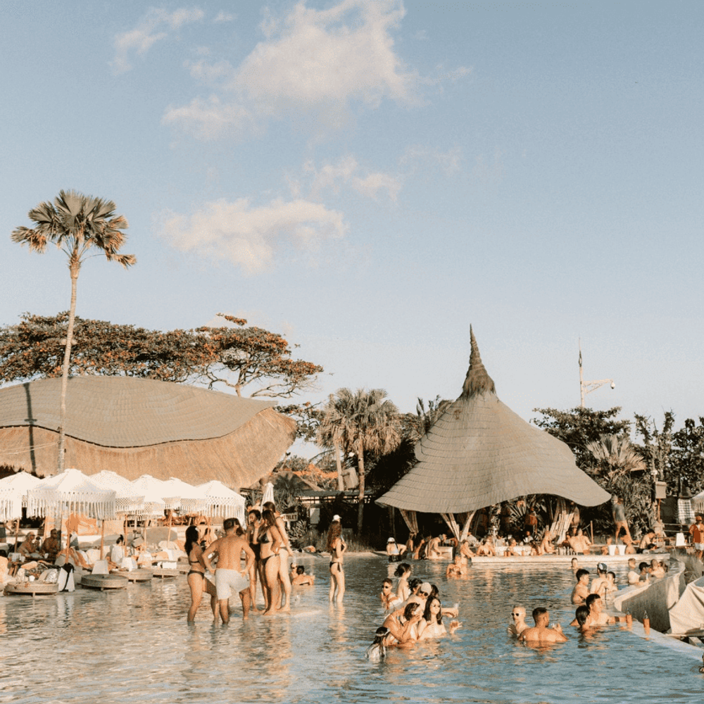 mari-beach-club---credits:-@maribeachclubbali