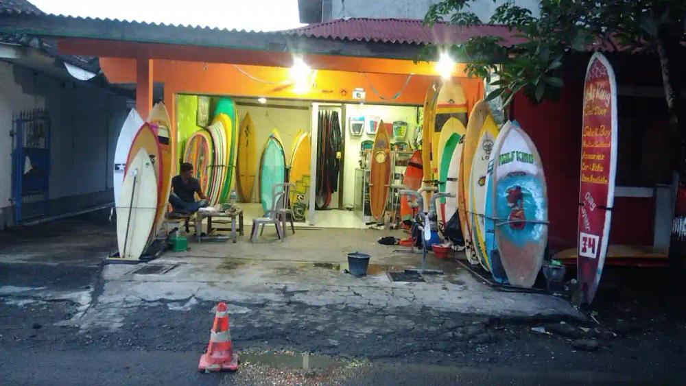 credit:-google-maps---half-king-surfshop-|-shot-by-sigit-setyosari