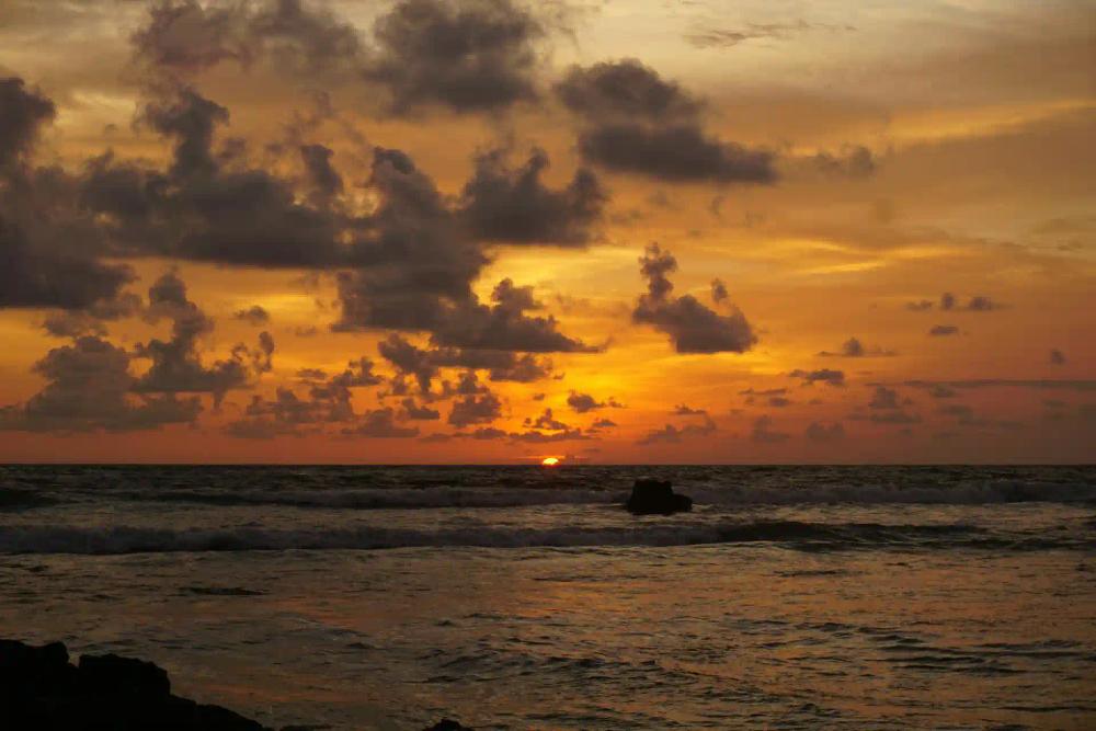 cost-of-visiting-echo-beach cost-of-visiting-echo-beach