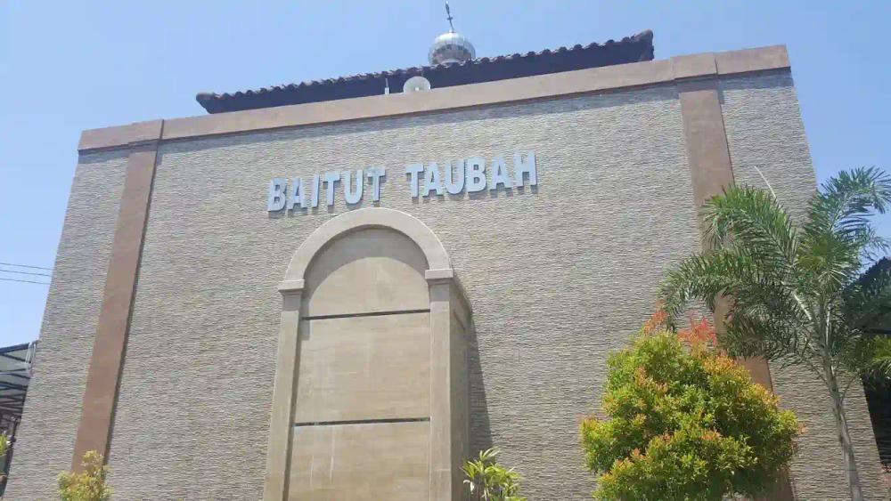 credit:-google-maps---masjid-baitut-taubah-|-shot-by-candra-purnama credit:-google-maps---masjid-baitut-taubah-|-shot-by-candra-purnama