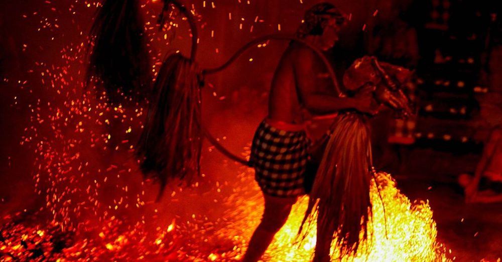 sanghyang-jaran-(trance-dance)