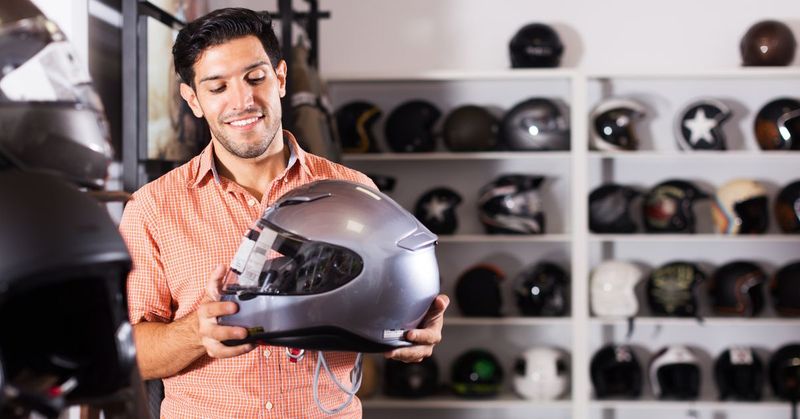 helmet shops in kuta
