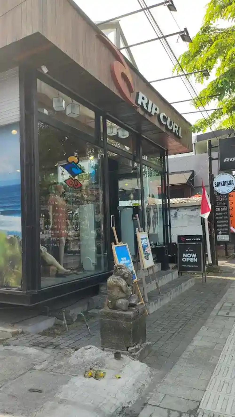 credit:-google-maps---rip-curl-seminyak-|-juntrink-juntrink credit:-google-maps---rip-curl-seminyak-|-juntrink-juntrink