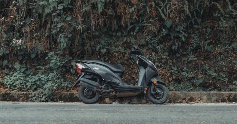 Tips for a Safe and Scenic Scooter Adventure Around Uluwatu
