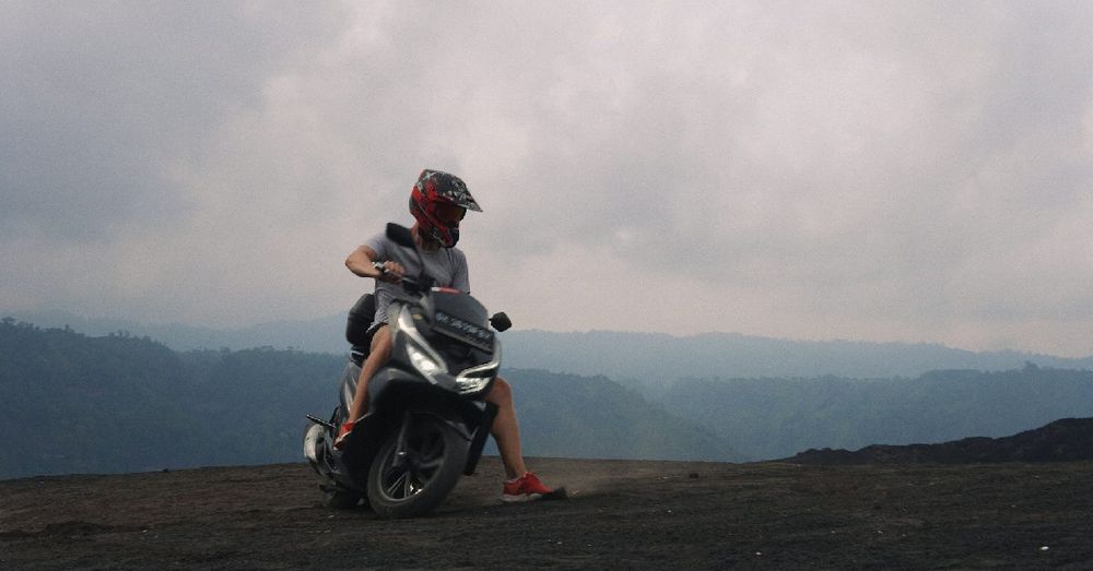 rent-a-scooter-in-seminyak-for-effortless-beach-&-sunset-hopping