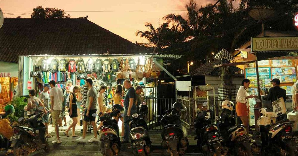 rent-a-scooter-in-seminyak-to-adapt-to-the-bali-rhythm