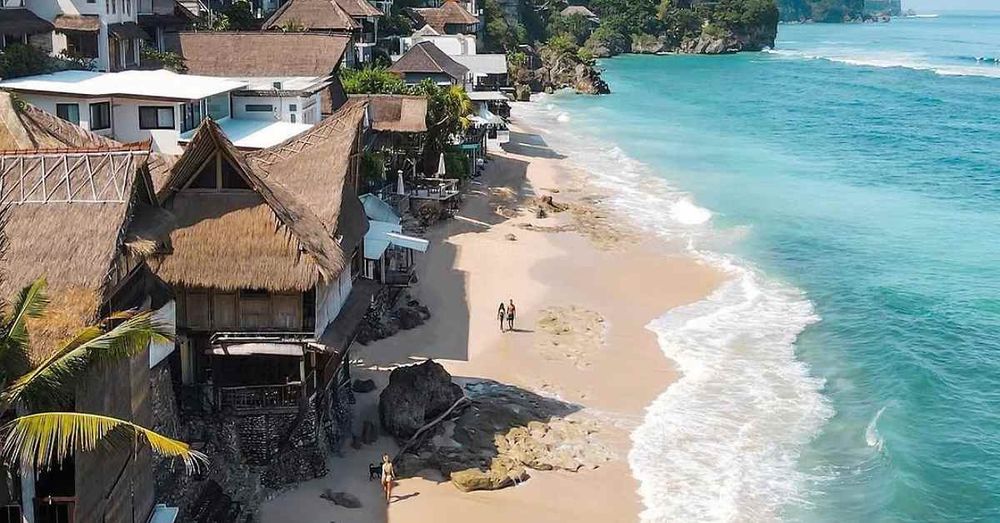 credit:-instagram-@travelinghawks- credit:-instagram-@travelinghawks-