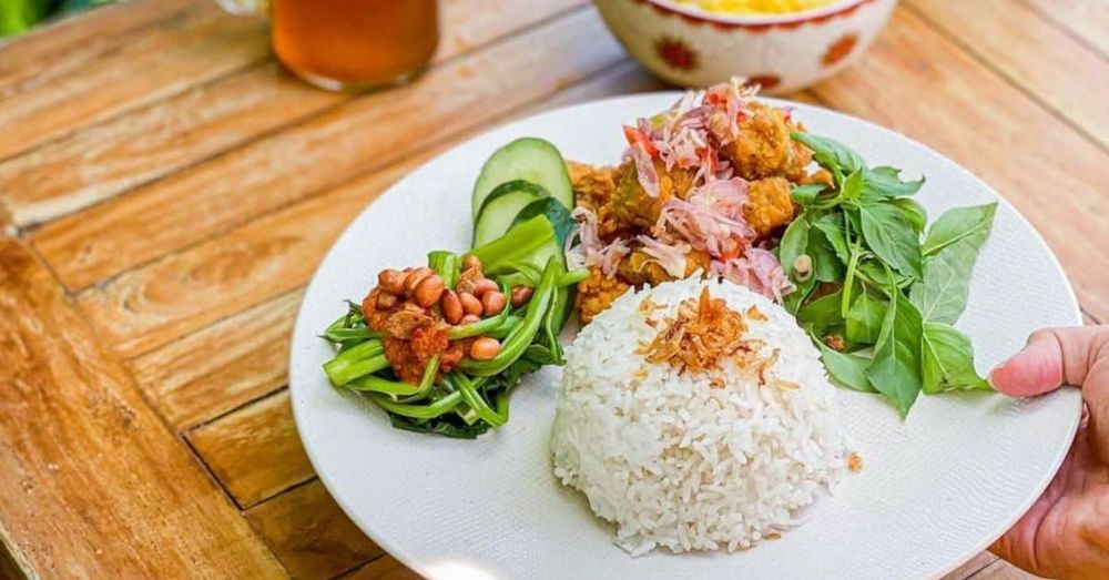 patio-coffee-and-comfort-food