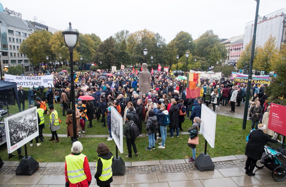 Foto: Lysmarkering mot rasisme til minne om Johanne Zhangjia Ihle-Hansen, Terje Pedersen NTB