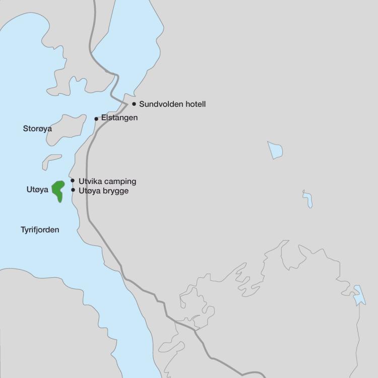 Tegnet kart i blått og grått. Grå markering av vei. Utøya markert i grønt. Stedsnavn: Tyrifjorden, Storøya, Sundvollen Hotell, Elstangen, Utøya Camping, Utøya brygge