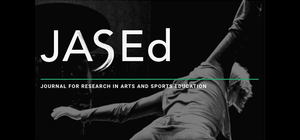 Plakat i sort-hvitt med skrift  "JASEd: Journal for research in arts and sports education". I bakgrunnen en danser med kort hår og åpne armer ses bakfra.