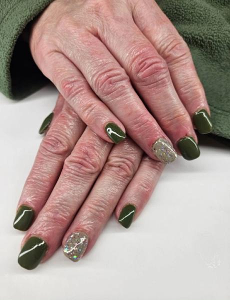 Détail de manucure soignée - Studio Mamie Zélie Charlesbourg - Réalisation 6