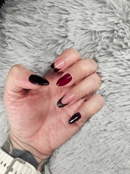 Détail de manucure soignée - Studio Mamie Zélie Charlesbourg - Réalisation 14