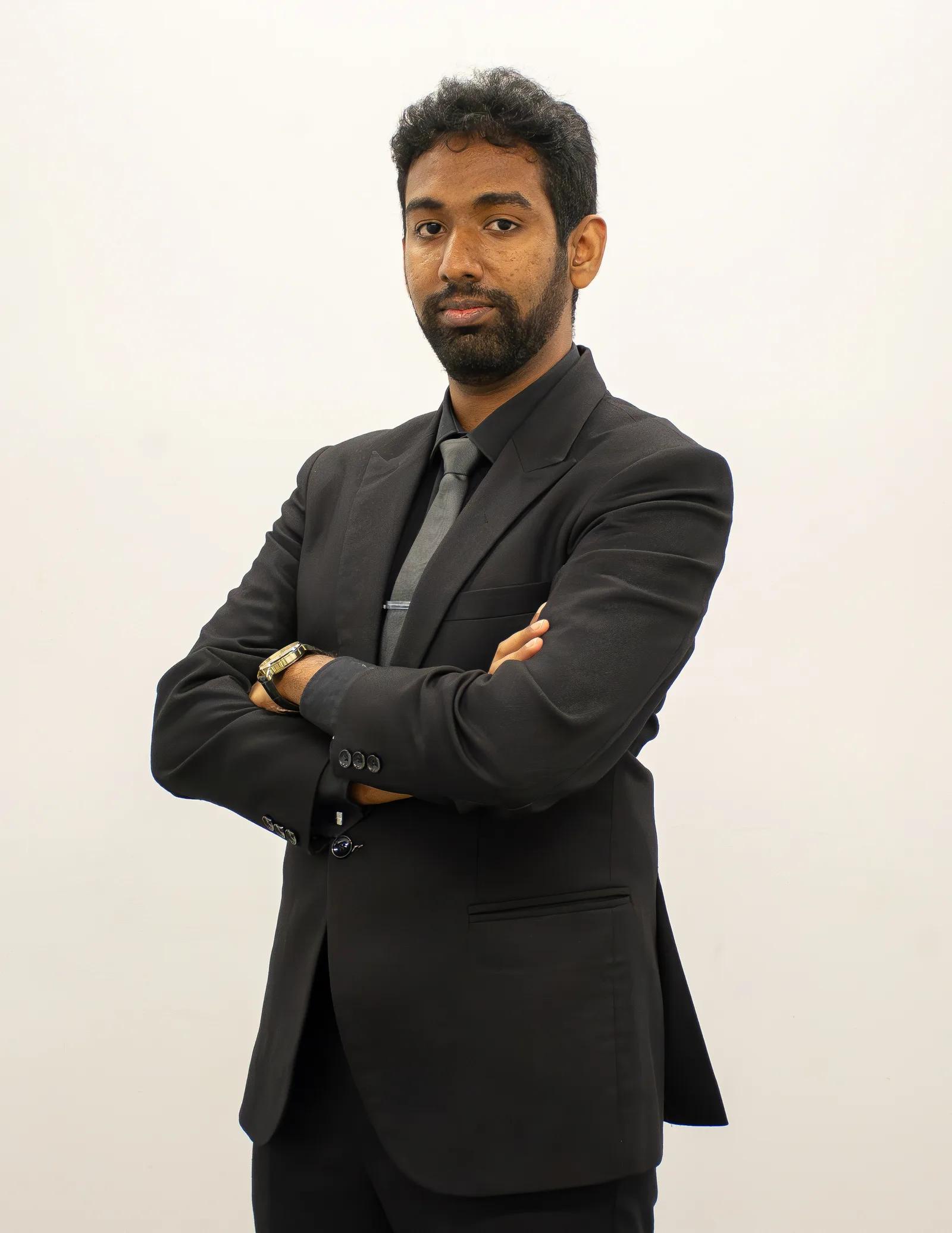 Thevinu Senaratne