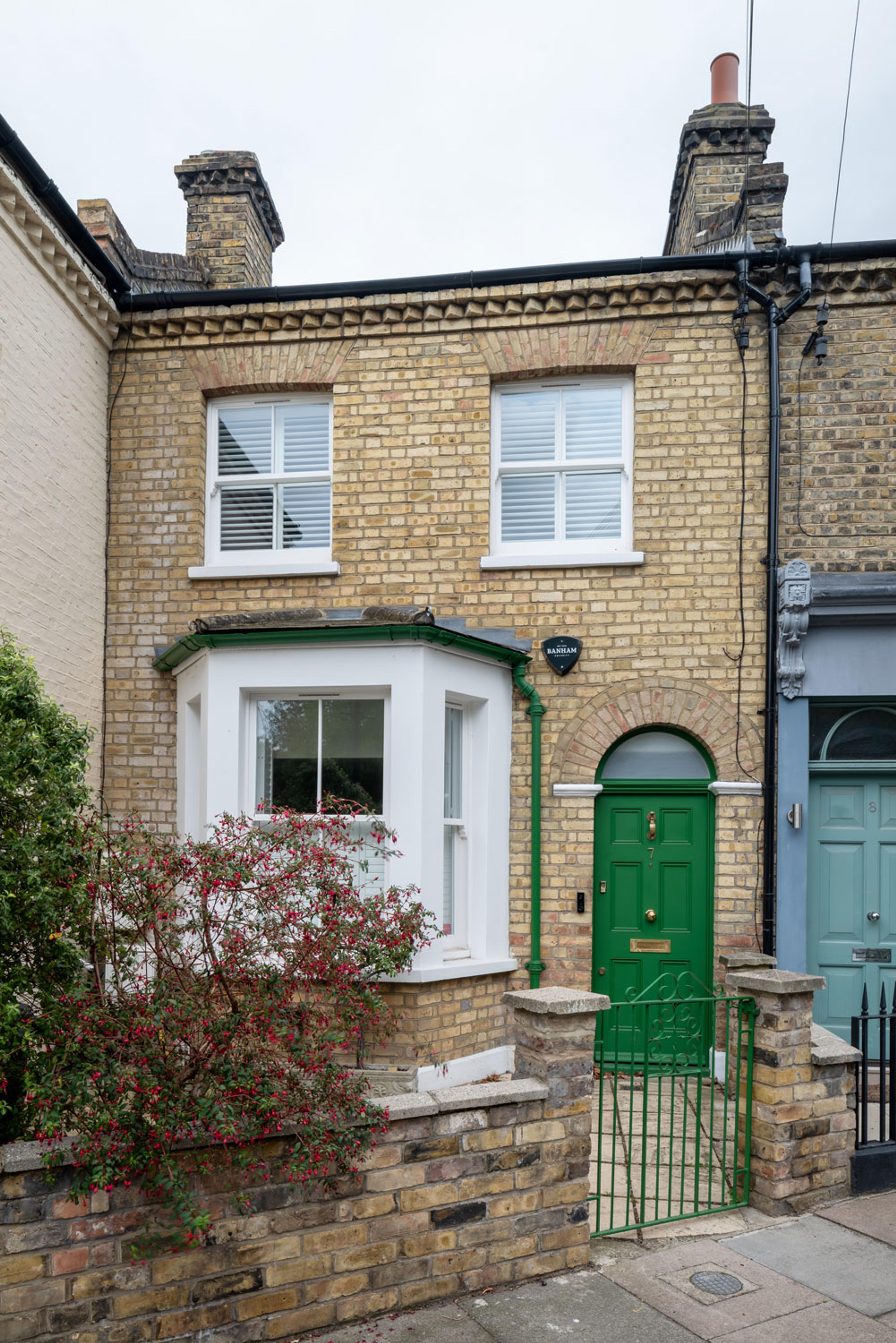 Green Gluggle House
