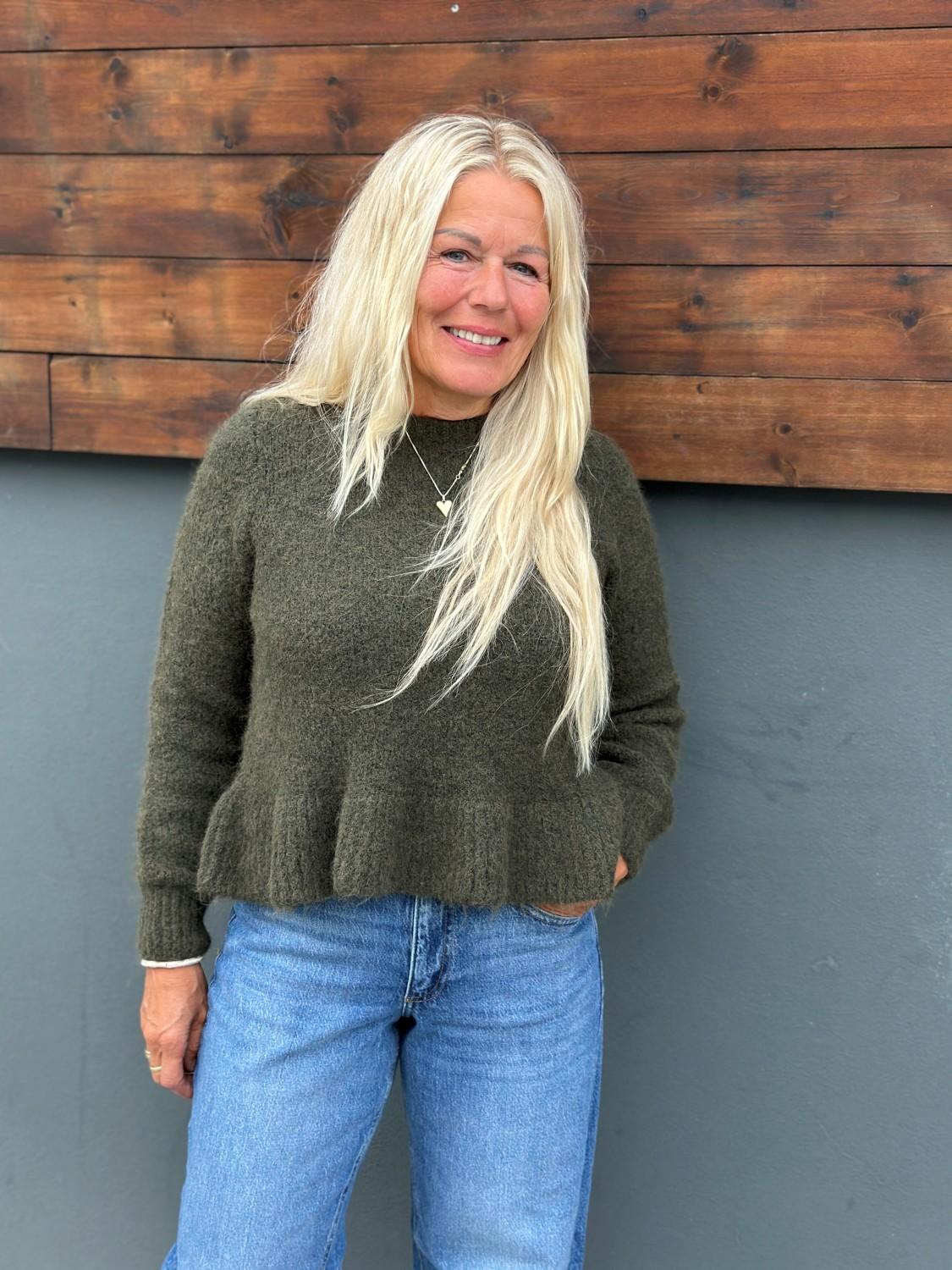 VILA Vibows flounce knit pullover forest night, bilde 1 av 2
