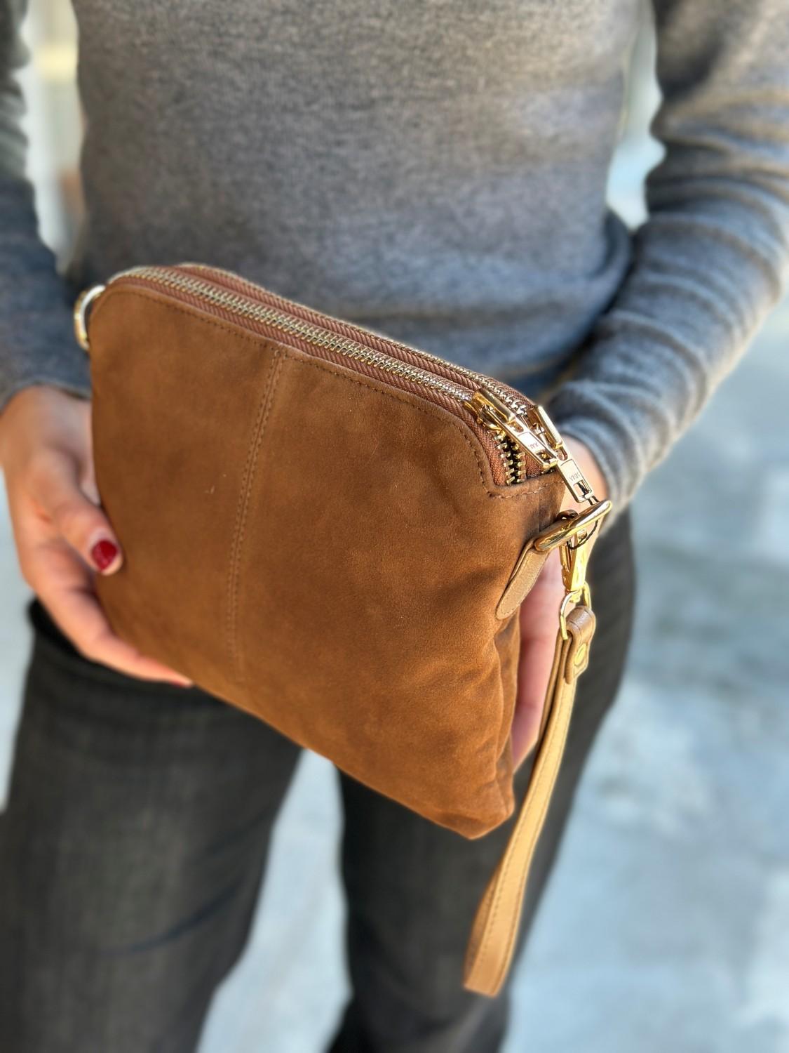 BUTTERFLY CPH Suede Clutch Camel, bilde 1 av 2