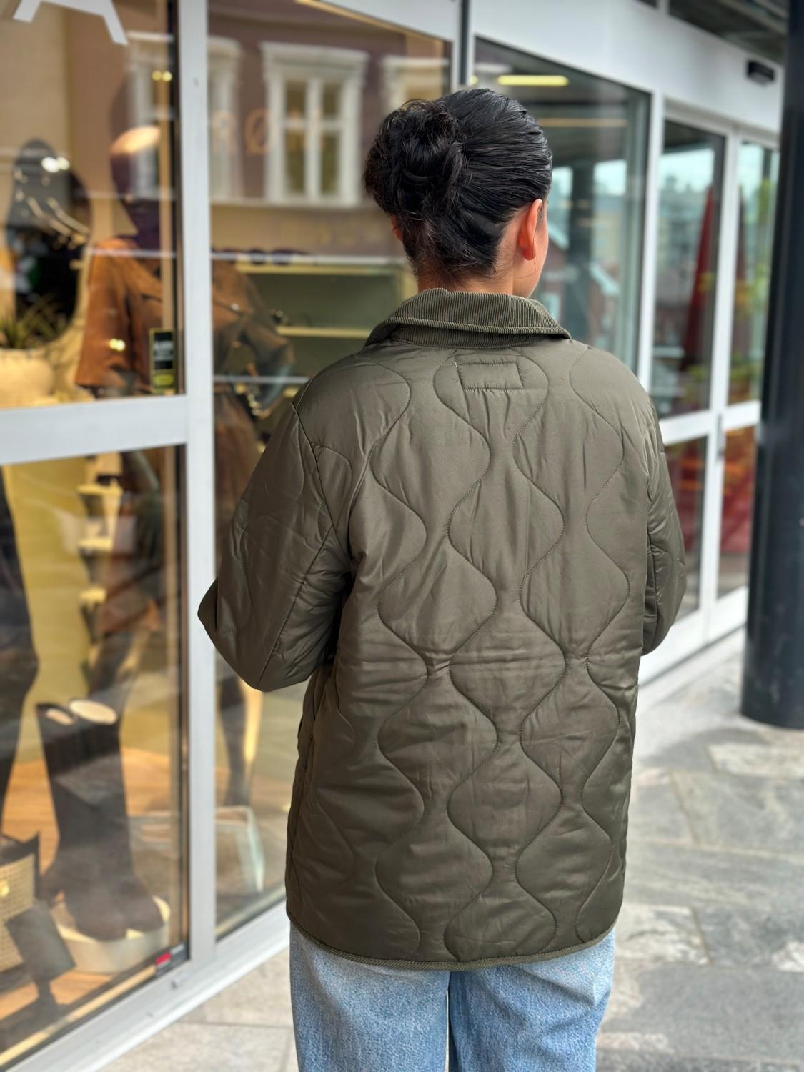 VILA Vitate quilt detail jacket-noos grønn, bilde 2 av 4