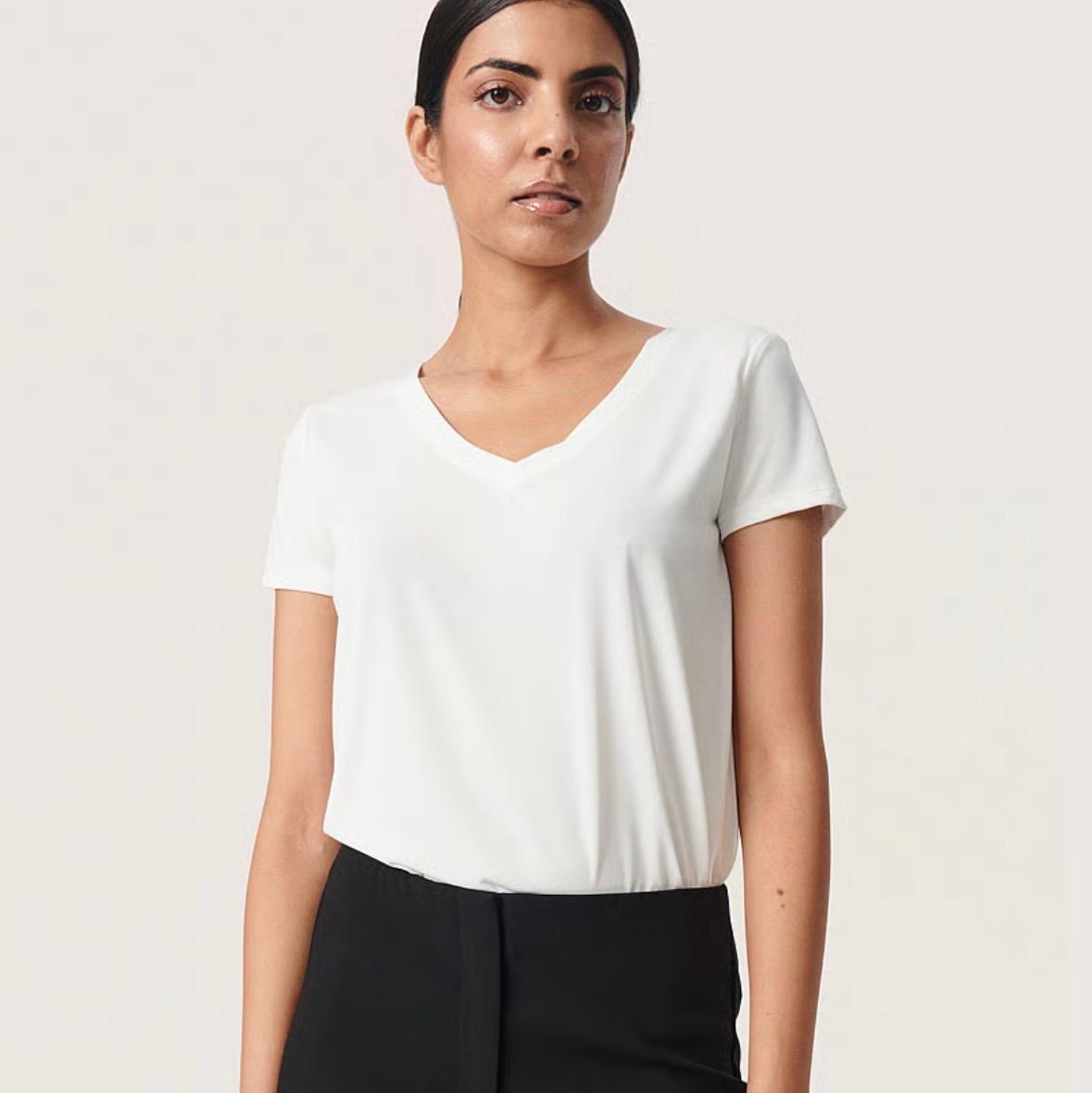 Soaked In Luxury SLColumbine v-neck ss hvit, bilde 3 av 3